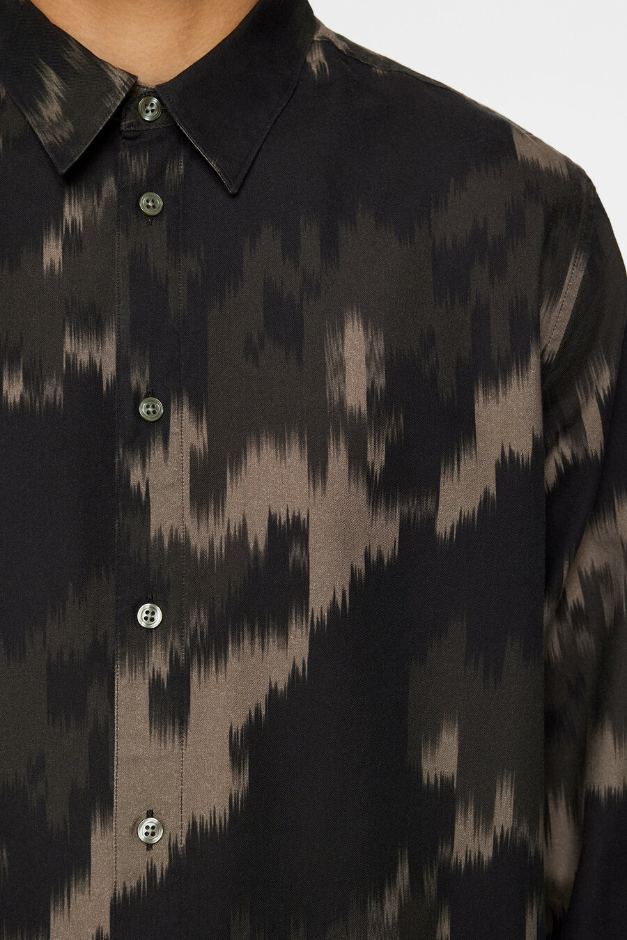 normaali pitkähihainen tencel-kuvioinen paita
